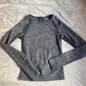 VS PINK Gray Women's Long Sleeve Top
